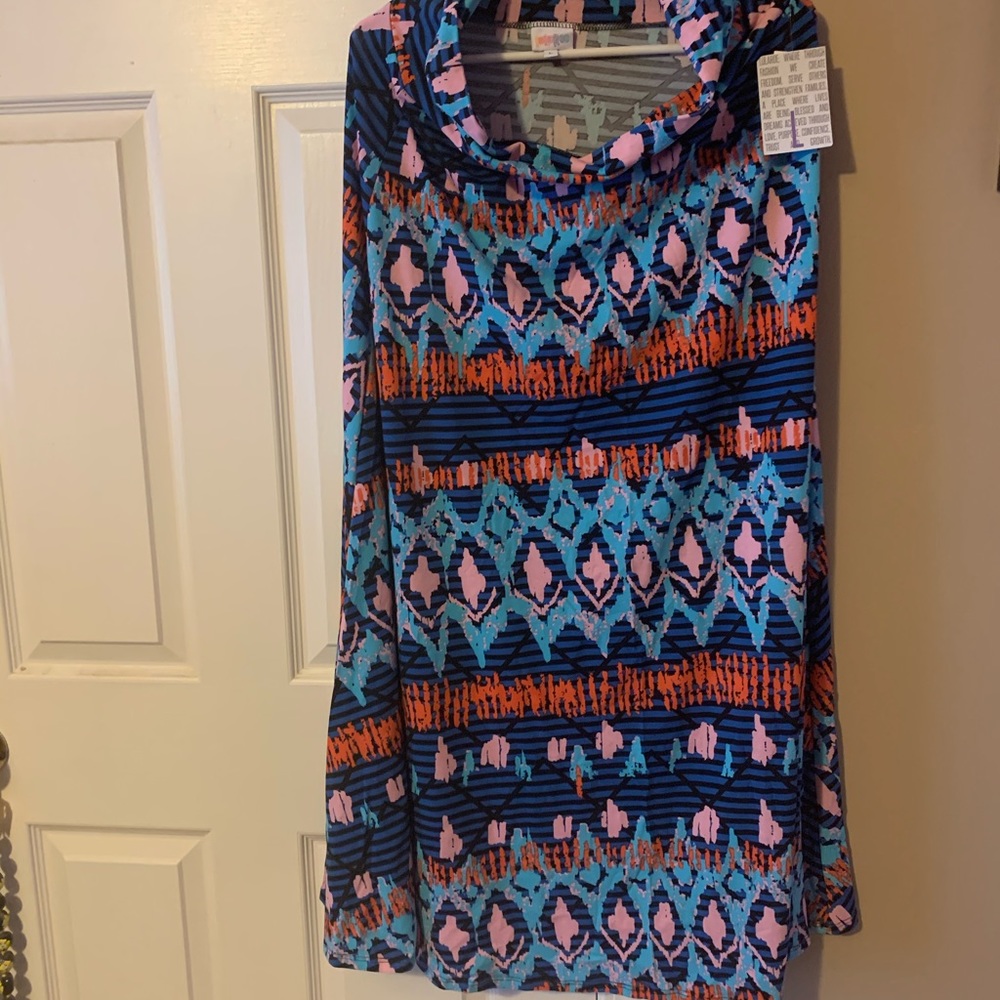 NWT L LulaRoe Maxi Skirt.  Very cute pattern.
